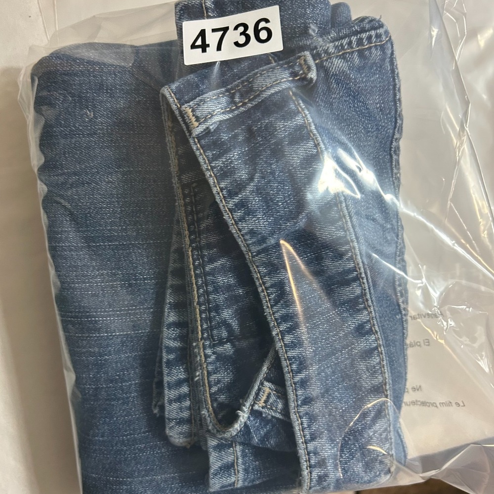 Silver Cropped Capri Jeans Womens Size 30 Blue Denim Low Rise Classic Stretch - Picture 15 of 15